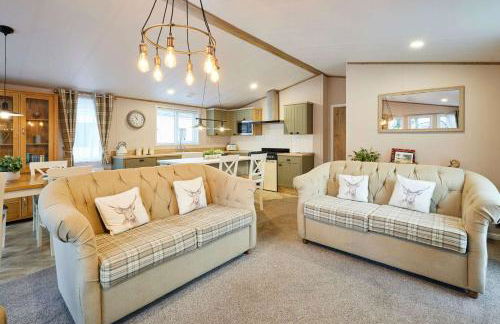 Cherry Lodge with Hot Tub - Foto 10