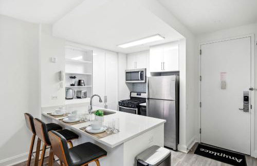 FiDi 1 BR w Work Setup by Anyplace - 11718 - Foto 6