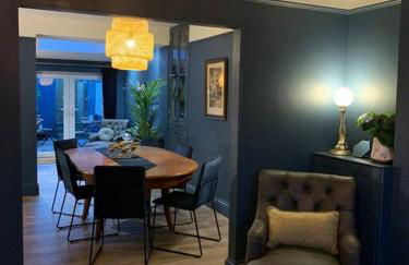 No 11, Fishguard, Ideal for beach, coastal path and town! - Photo 2