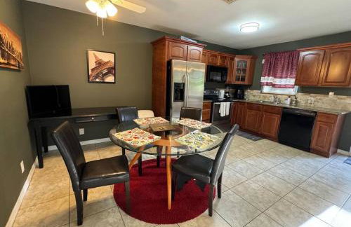 2 Bedroom Boutique Gem 10 min to the beach Washer Dryer Gated Parking Bliss 2 - Foto 16