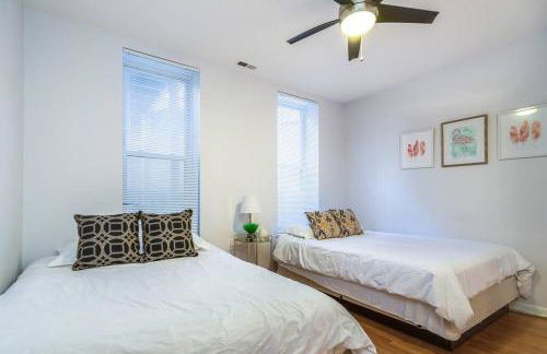 ENTIRE BUILDING-Walk to Lincoln Park or The Beach - Foto 13