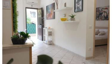 Domus REA - Appartamento moderno con check-in automatico H24 e area esterna privata - Foto 2