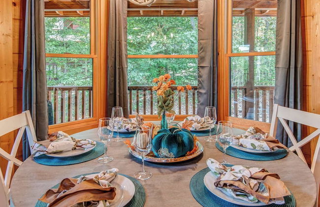 Gorgeous & Secluded 3 BDR Cabin in Mineral Bluff! - Foto 42