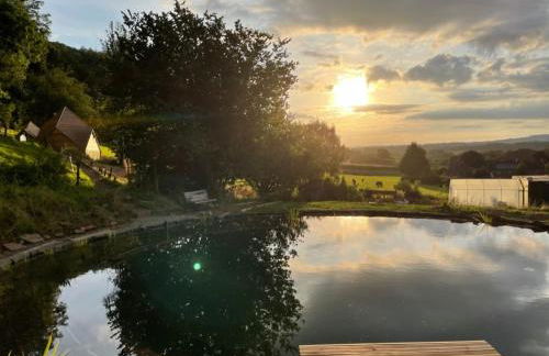 Cosy Hut Immersed in Nature with Private Hot Tub - Foto 11