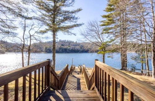 Enchanting Cabin with Breathtaking Sunset and Lake Views in North Carolina - Photo 19