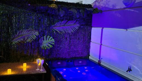 Évasion à deux, domaine prestigieux, jacuzzi et parking privés, piscine - Foto 2