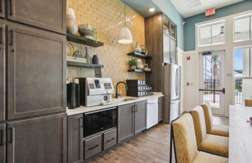 Landing Stylish 1BD Clubhouse Gym - Foto 27