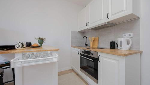 Bright Studio in Bielany close to the Metro by Noclegi Renters - Foto 3