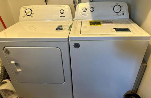 Whole House+Renovated+Pool+Lanai+BBQ+Close to All - Foto 38