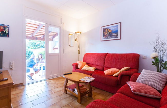 Peaceful Holiday Home in Costa Brava With Private Pool - Foto 6