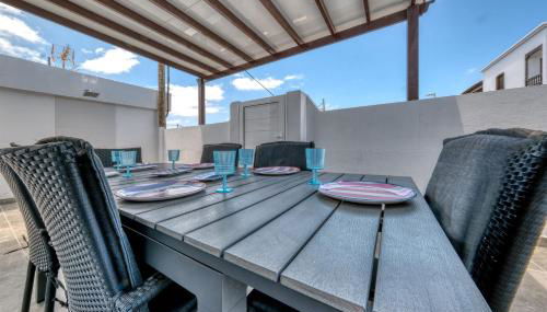 Casa Lolo y Pepe - 100M to the Beach By Lanzarote Vacation Homes - Foto 3