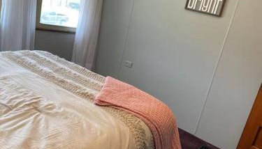 2-Bedroom Quincy Apt. with private parking & Wifi - Foto 5