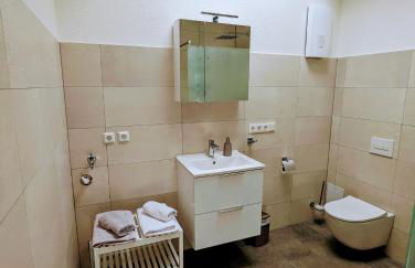 FeWo Urban Gotha-Apartment Ekhof- Am Schlosspark- Parken an der der Tür- Barrierefrei, 900 Meter zum Bahnhof - Wallbox - Foto 16