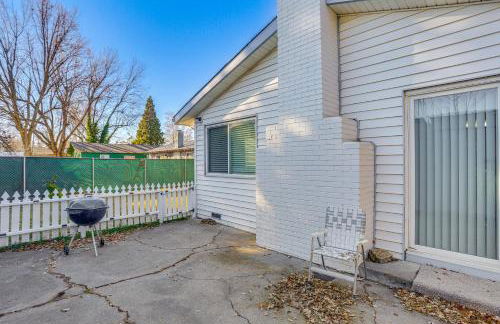 11 Mi to Burney Falls Charming Home with Fireplace - Foto 22