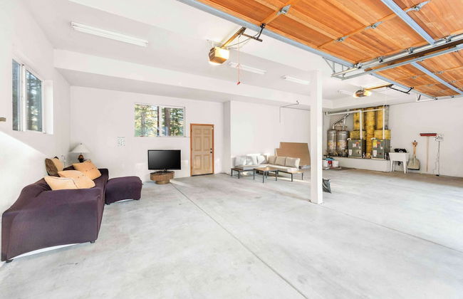 Fully Remodeled Tahoe Retreat with Game Room and Hot Tub - Foto 48