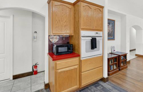 4BR Desert Oasis near Valley and Vegas - Foto 20