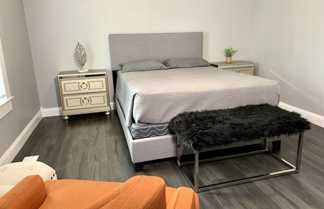 Texas Hold-em Duplex- 3BR Free Parking - Foto 6