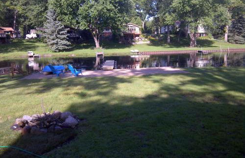 Family Friendly Lakefront Oasis! Huge Deck-Pets Welcome - Foto 2