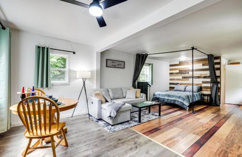 Tiny Woodland Cottage Retreat with Yard in Pelkie - Foto 3