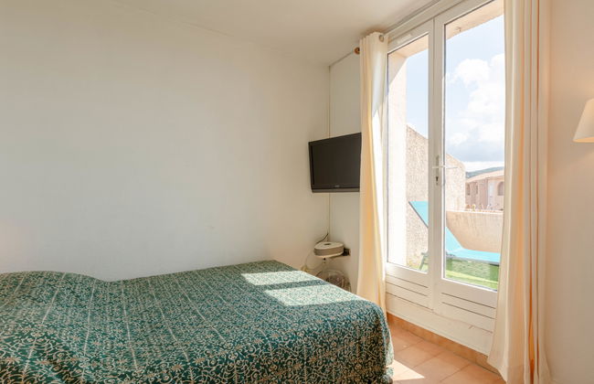 3 bedroom House in Carqueiranne with garden and terrace - Photo 17