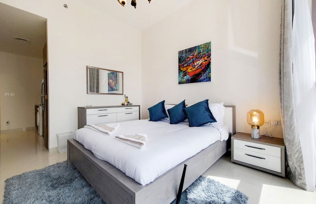 GreenFuture - Downtown View, High Rise Luxurious Studio - Photo 3