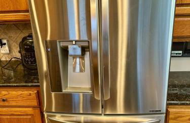 Spacious 4-bed family home with park views - Foto 38