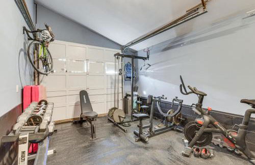 Canal-Front Backyard Oasis! Jersey Shore Retreat - Foto 19