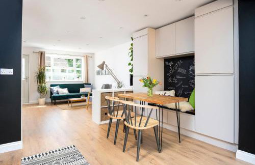 2 bed house close to Town Centre - Photo 6