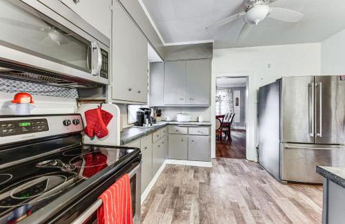 6 Mi to Naval Base Spacious Waukegan Home with Yard - Foto 8