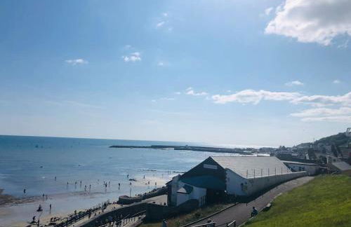 Sea Cliff View Designer Home - Photo 11