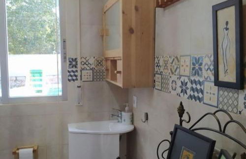 Acogedora casita loft de piedra con piscina compartida - Foto 21