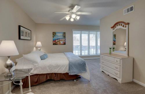 Mins to Blessing Hospital, Miss River, Country Club - Foto 3