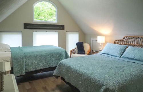 Getaway on Crystal Clear Lake Main and Guest House! - Foto 22