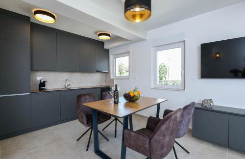 Luxury Apartments Villa MTG - Photo 13