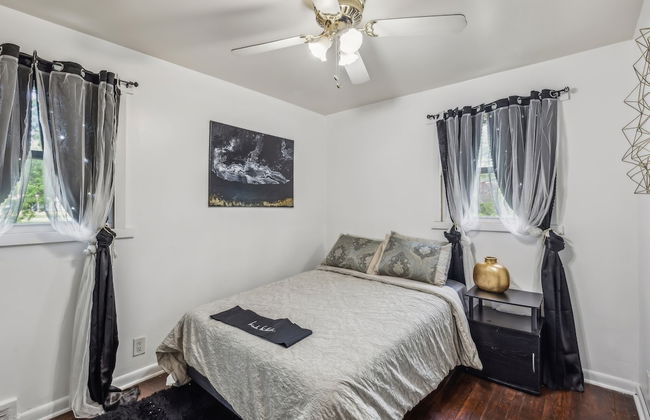 Queen G2 Mansion 3 Bedroom Home by RedAwning - Foto 6