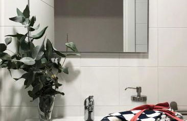 New Stunning Seaview Apartment with lovely balcony - Photo 13