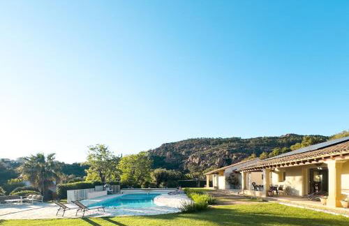 Exclusive Authentic Riviera Villa - Private Pool, Pétanque Court, Panoramic Mediterranean Sea & Estérel Mountain Views - Foto 51