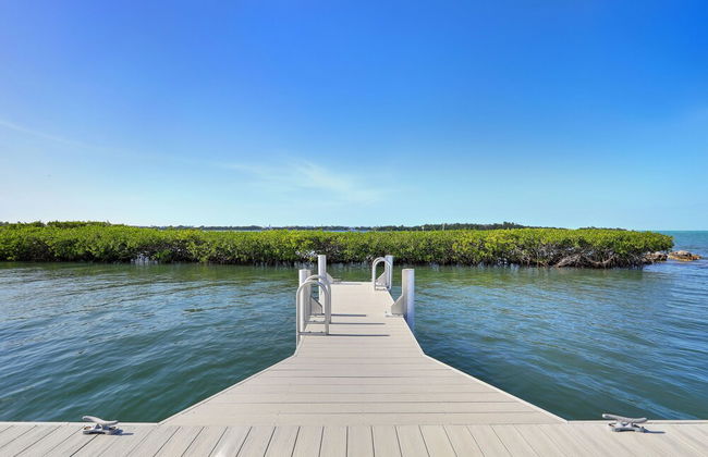 Waterfront Luxury Villa With Sunset Views And Boat Slip 3 Bedroom Townhouse by RedAwning - Foto 49