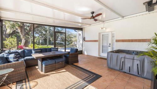 2 King Suites - Hot Tub - Large Patio - Sleeps 12 - Foto 4