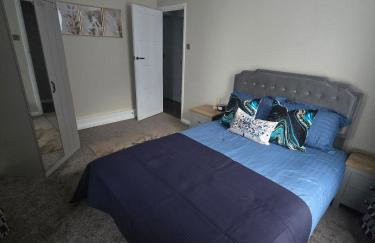 Contemporary & Spacious 1BD - Fireplace with Modern Comforts - Foto 10