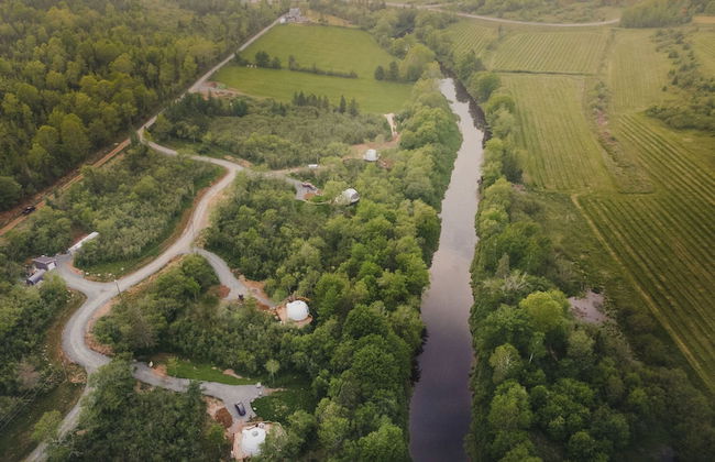 FlowEdge Riverside Getaway - Photo 45