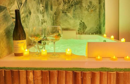 Jungle Spa - Cocon tropical et dépaysant avec balnéo en plein coeur de Pézenas ! - Foto 3