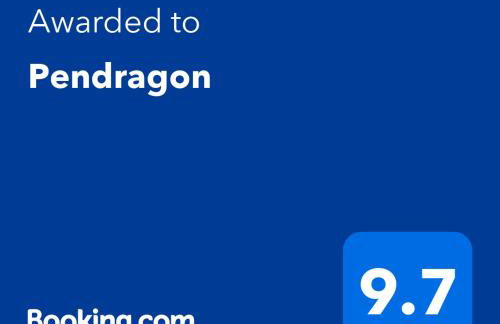 Pendragon - Photo 35