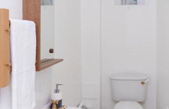 Duplex 2-Bed House with free Parking Near Greenwich O2 and city centre - Foto 8