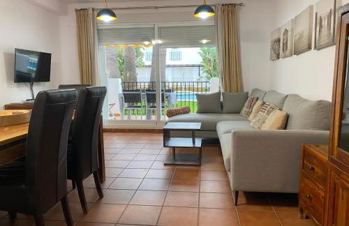 ADOSADO EN LA PLAYA - Foto 10