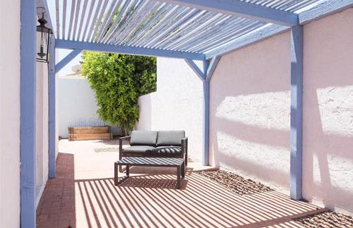 Spacious Arcadia Lite house w pool mtn views - Photo 33