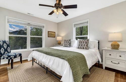 Spacious Mountain Retreat with Bonus Game Room Near Asheville, Barnardsville, NC - Foto 56