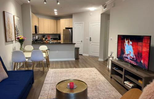 Spacious 1bdrm apartment 10 mins to Cedars-Sinai by car FREE Parking, King bed - Photo 9
