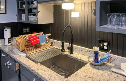 Lovely Montrose Home with Yard Walk to Dtwn and Park! - Foto 14