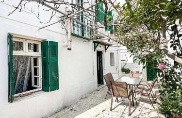 Old Villa Ormos - Photo 8